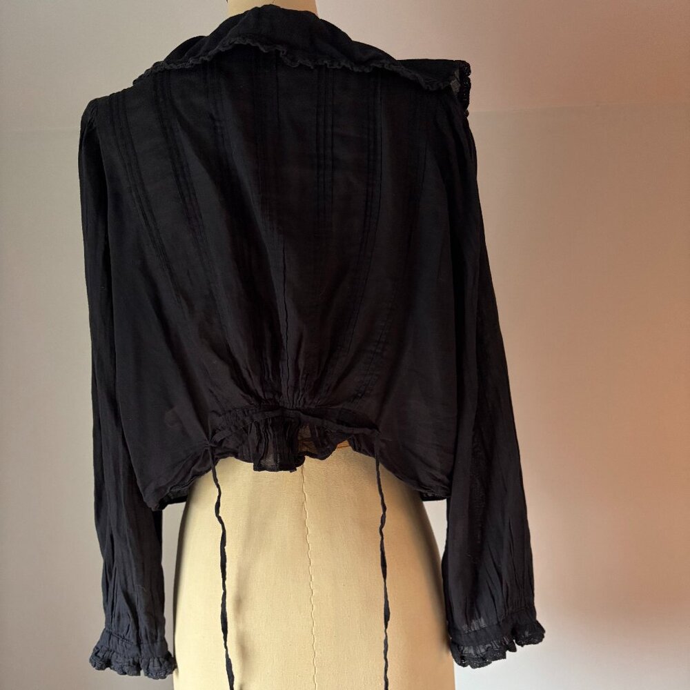 Doen Black Ruffle Top - Picture 2 of 3